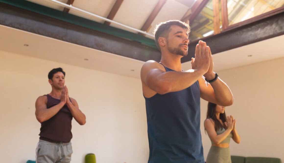 Ab wann kann ich die Yoga-Übungen zu Hause allein machen?