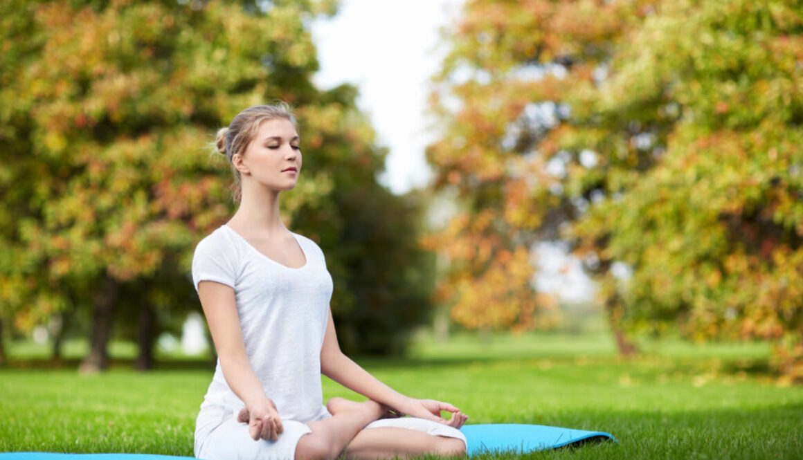 Die grundlegenden Yoga-Posen für Anfänger